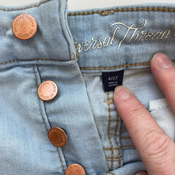 Universal Thread Jean Short - Picture 2 of 3